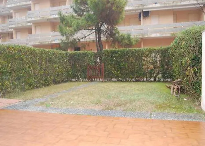 Apartman Three Flat With Garden-beahost