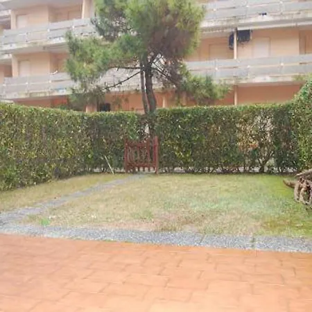 דירה Three Flat With Garden-beahost